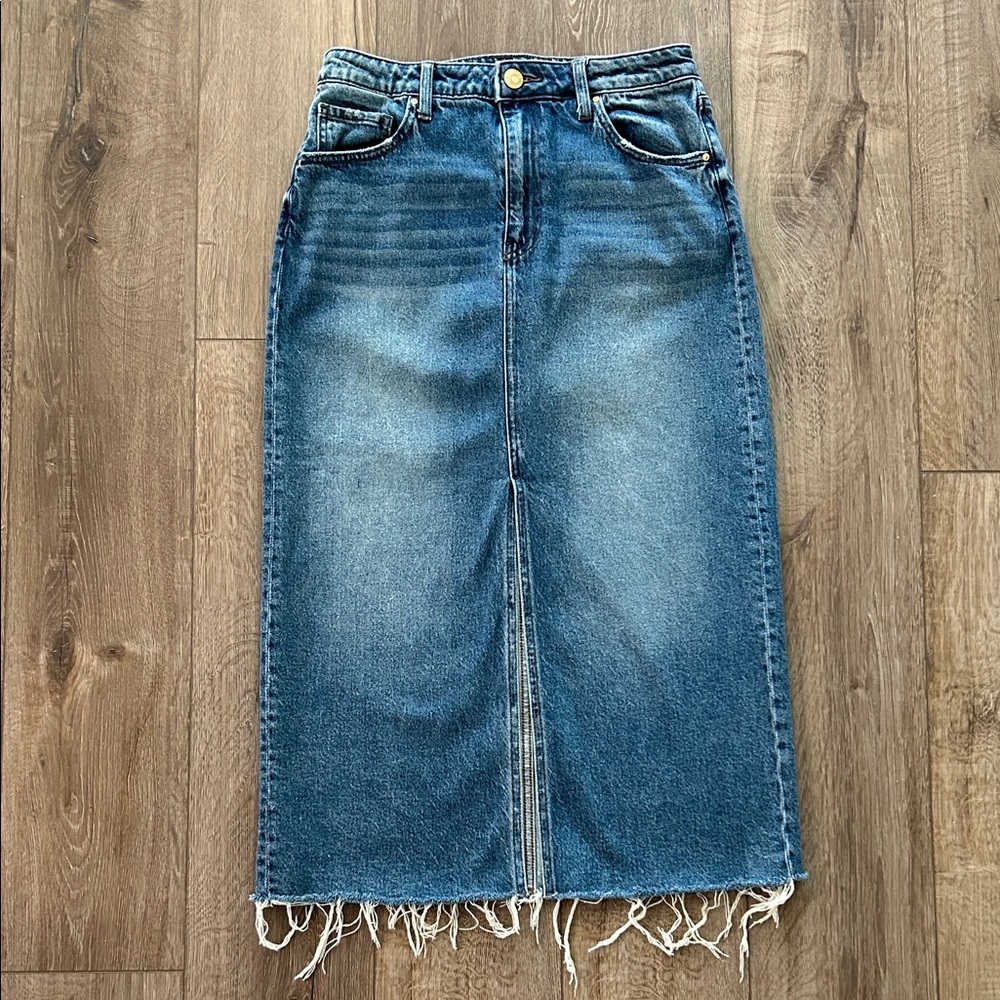 Like new - KUT From The KLOTH ‘Jen’ Denim Skirt - Picture 2 of 16